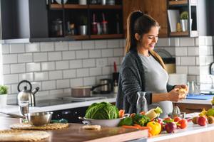 pregnant woman eating healthy foods