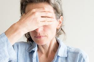 menopause affecting this middle-aged woman's sleep schedule 